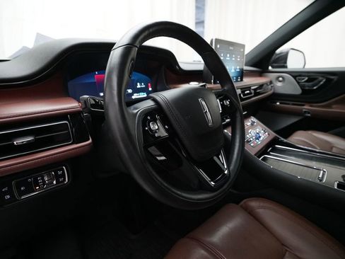 Used 2020 Lincoln Aviator Grand Touring w/ Equipment Group 301A AWD/4WD image 8