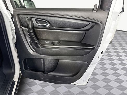 Used 2016 GMC Acadia SLE image 27