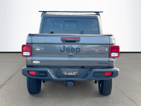 Used 2021 Jeep Gladiator Sport AWD/4WD image 6
