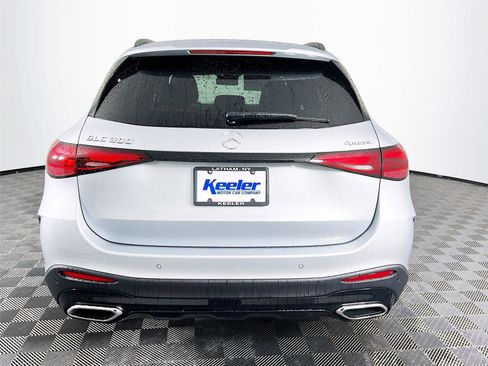 Used 2025 Mercedes-Benz GLC 300 4MATIC image 5