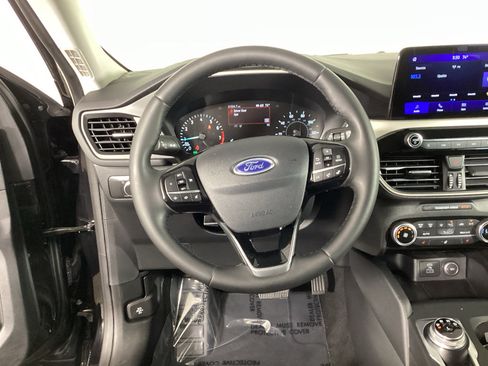 Used 2021 Ford Escape SE w/ Cold Weather Package AWD/4WD image 17