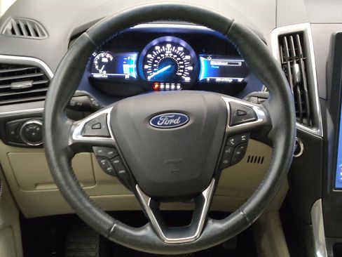 Used 2021 Ford Edge Titanium w/ Cargo Accessory Package FWD image 22