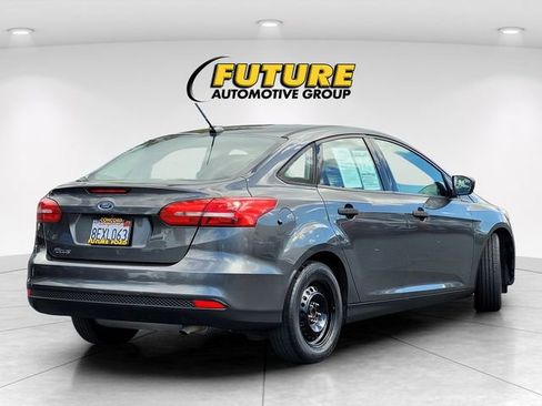 Used 2018 Ford Focus S image 7