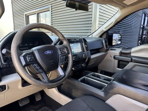 Used 2017 Ford F150 XL w/ Equipment Group 101A Mid AWD/4WD image 12