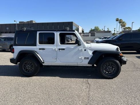 Used 2024 Jeep Wrangler Unlimited Sport AWD/4WD image 6