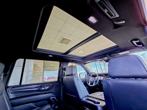Used 2024 GMC Yukon XL Denali image 18