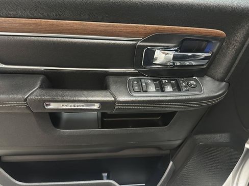 Used 2017 RAM 1500 Laramie w/ Convenience Group AWD/4WD image 19