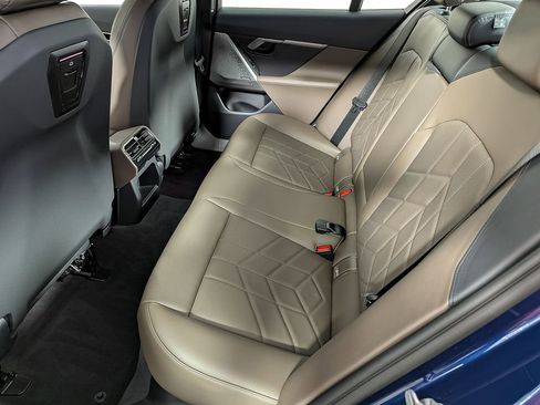 Used 2025 BMW 530i xDrive w/ Premium Package image 44