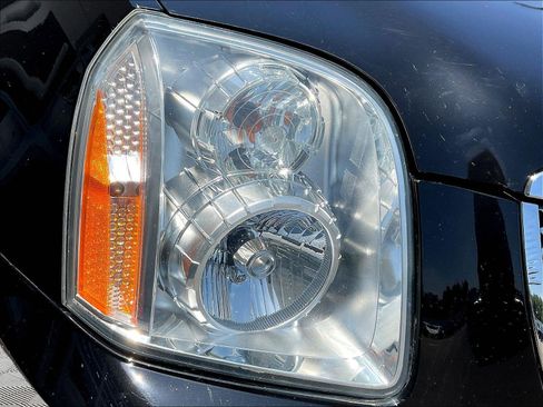 Used 2013 GMC Yukon Denali AWD/4WD image 31
