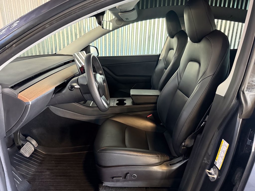 Used 2021 Tesla Model Y Long Range AWD/4WD image 11