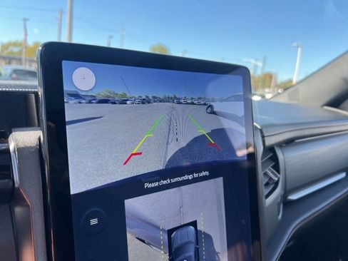 Certified 2022 Ford Expedition Platinum image 15