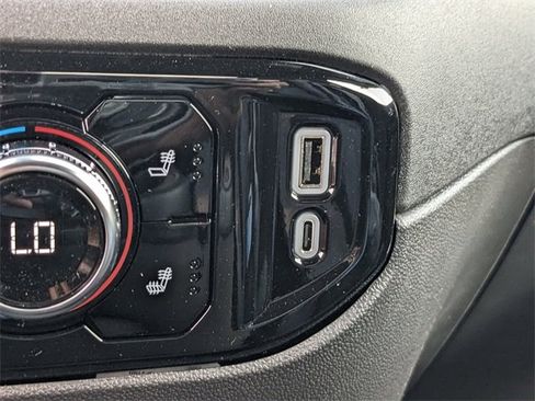 New 2025 GMC Sierra 1500 Elevation image 23