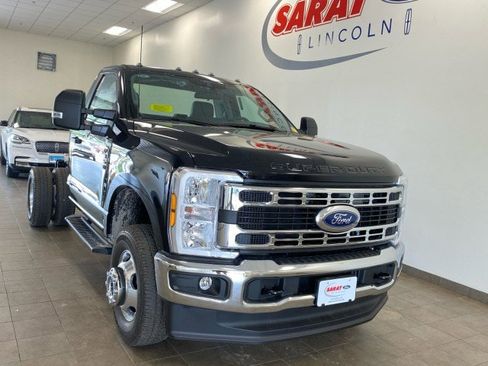 New 2025 Ford F350 XL w/ XL Chrome Package image 2