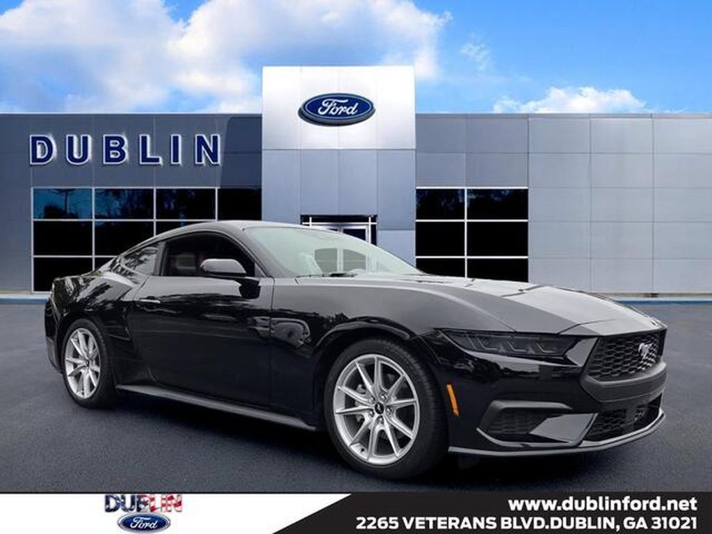 Used 2026 Ford Mustang Premium RWD image 1