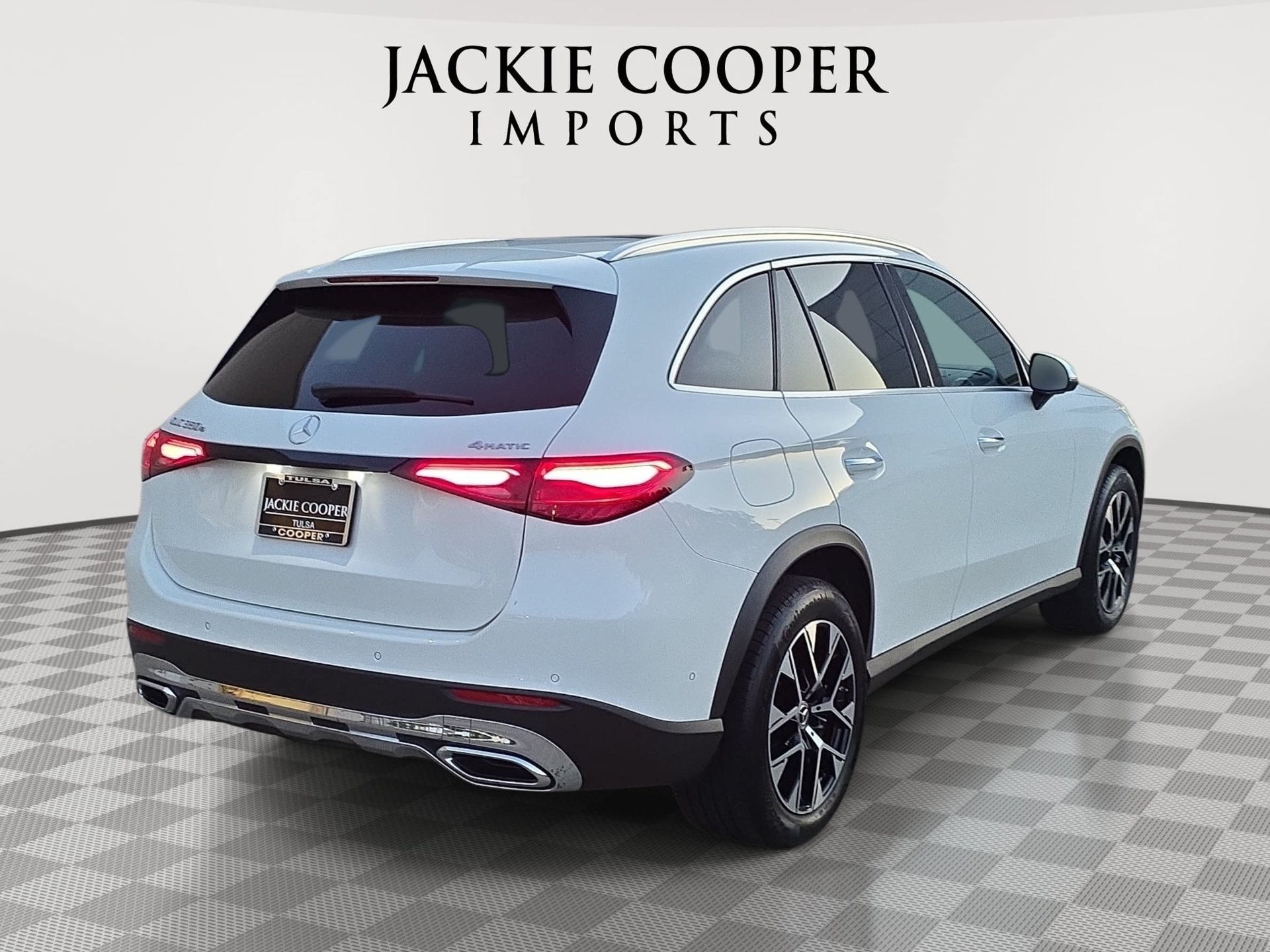 Certified 2026 Mercedes-Benz GLC 350e 4MATIC image 5