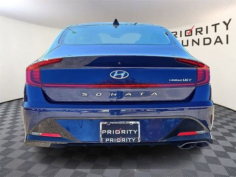 Used 2022 Hyundai Sonata Limited w/ Winter Weather Package image 5