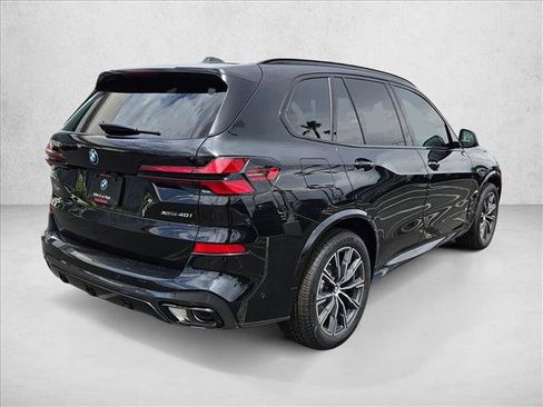 New 2026 BMW X5 xDrive40i w/ M Sport Package AWD/4WD image 2