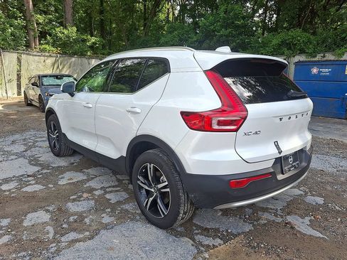 Used 2025 Volvo XC40 B5 Core AWD/4WD image 11