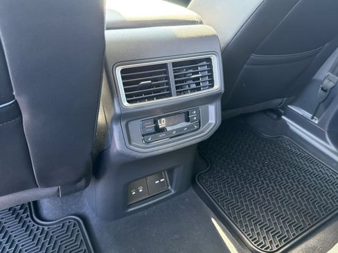 Used 2024 Volkswagen Atlas SEL Premium R-Line AWD/4WD image 30
