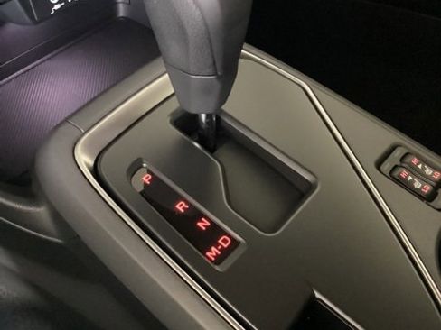 Certified 2025 Subaru Crosstrek 2.0i Premium image 24