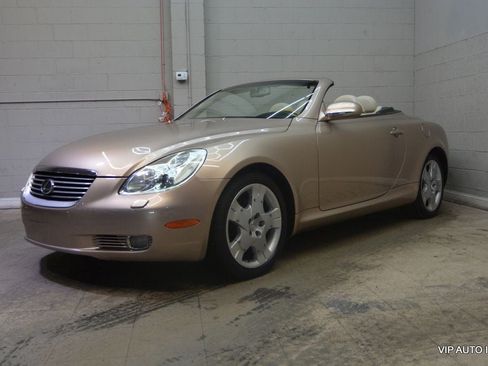 Used 2004 Lexus SC 430 Convertible RWD image 2