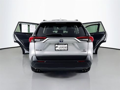 Used 2022 Toyota RAV4 LE image 22
