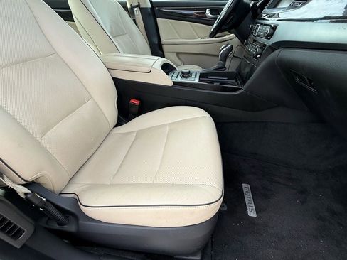 Used 2014 Hyundai Equus Signature image 10