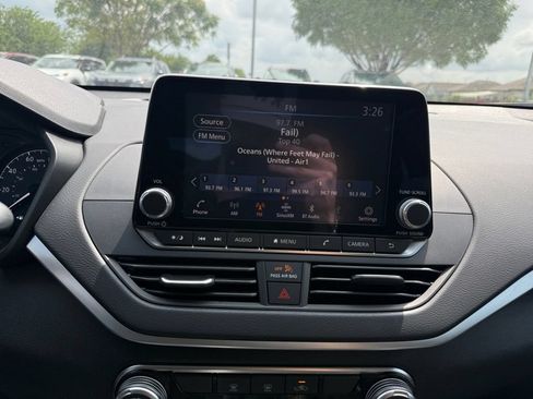 Used 2025 Nissan Altima 2.5 S FWD image 20