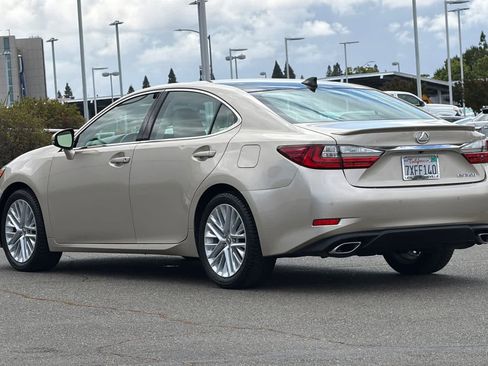 Used 2017 Lexus ES 350 w/ Luxury Package FWD image 7