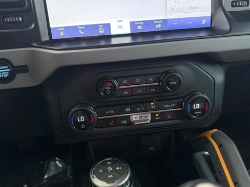 Used 2023 Ford Bronco Badlands AWD/4WD image 35