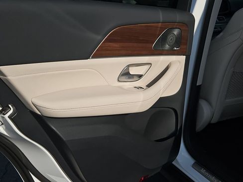 New 2026 Mercedes-Benz GLE 350 4MATIC image 16