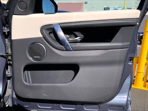 Used 2024 Land Rover Discovery Sport S image 21