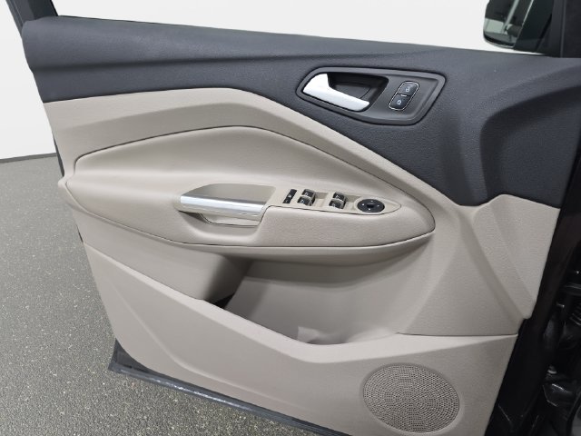 Used 2019 Ford Escape SE FWD image 27