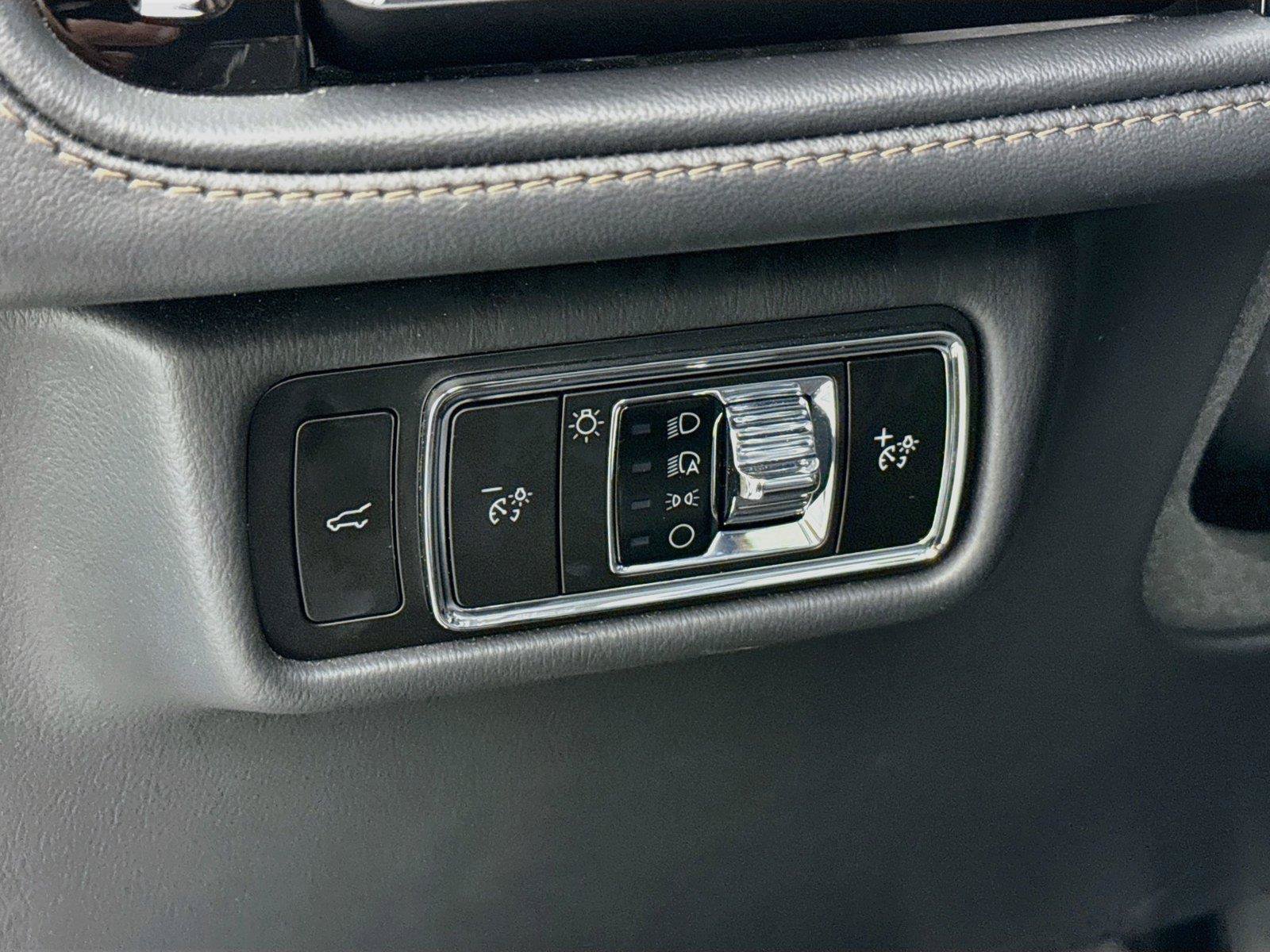 Used 2025 Lincoln Aviator Reserve w/ Equipment Group 201A AWD/4WD image 15