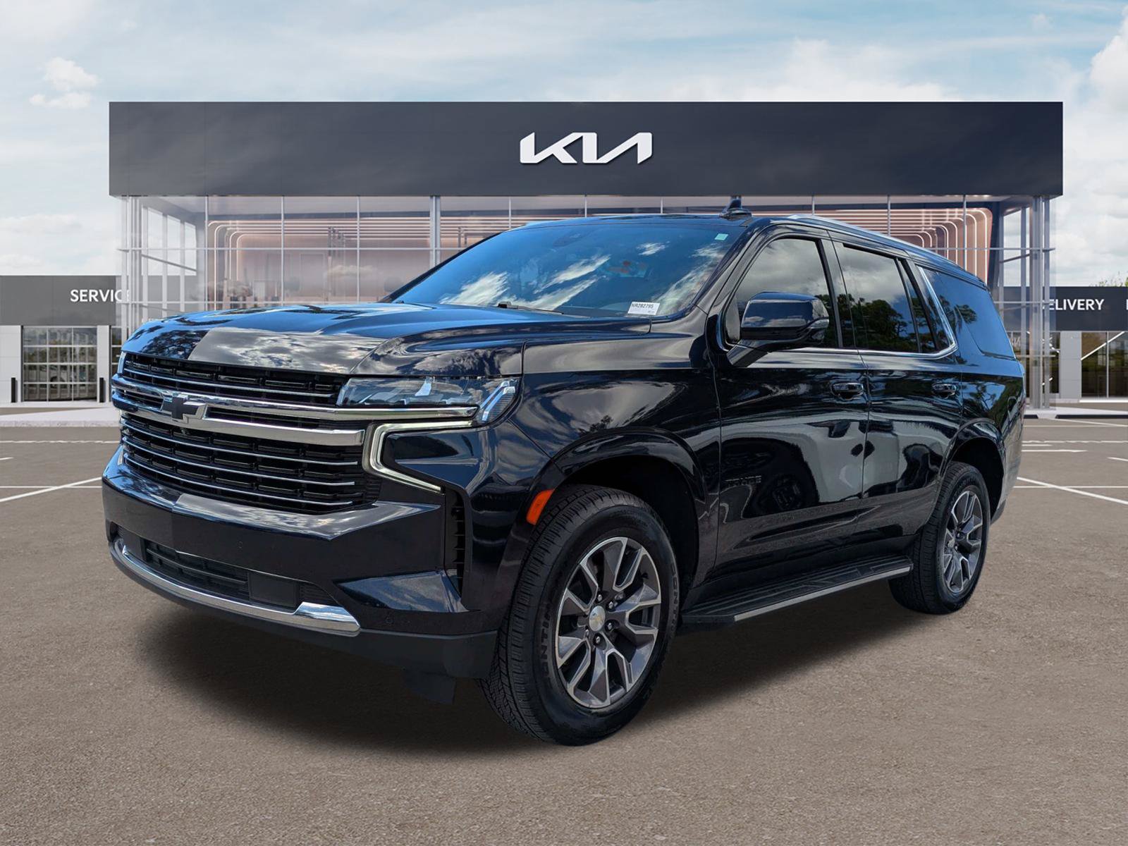 Used 2022 Chevrolet Tahoe LT w/ Luxury Package RWD image 6