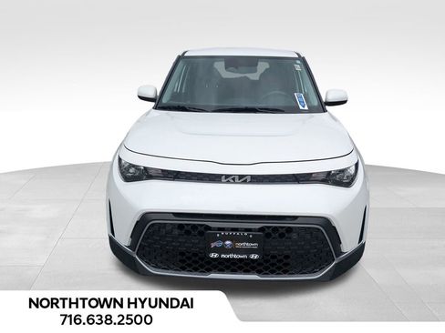 Used 2023 Kia Soul LX FWD image 5