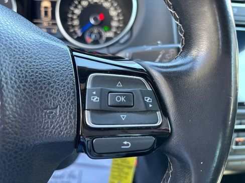 Used 2013 Volkswagen Golf R 4Motion image 32