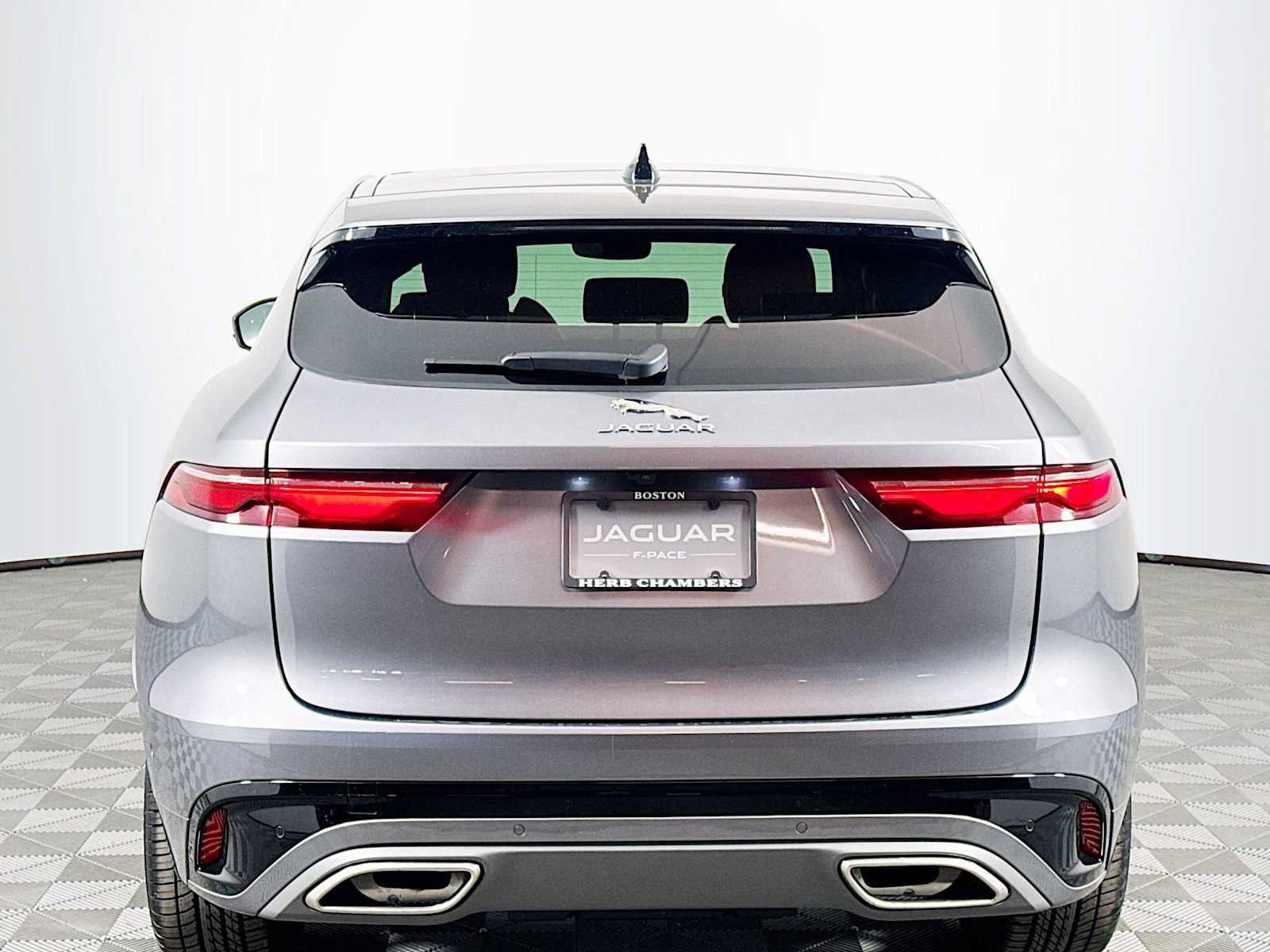 New 2025 Jaguar F-PACE R-Dynamic S AWD/4WD image 6