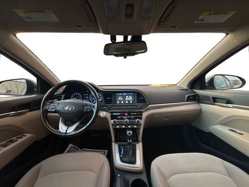 Used 2019 Hyundai Elantra Value Edition image 16