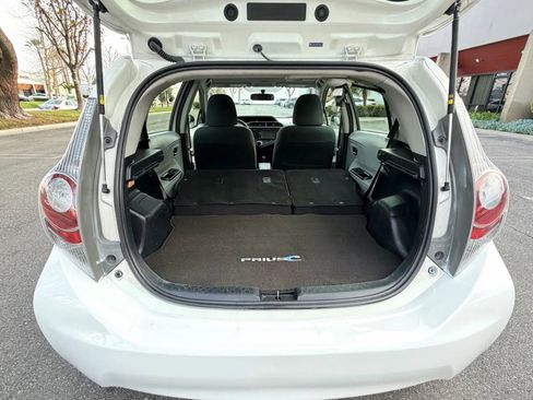 Used 2014 Toyota Prius C One image 15