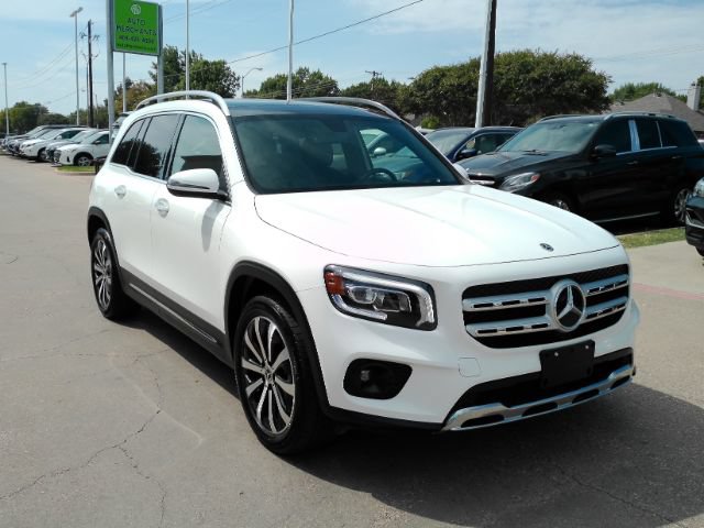 Used 2022 Mercedes-Benz GLB 250 4MATIC w/ Premium Package Lite image 4