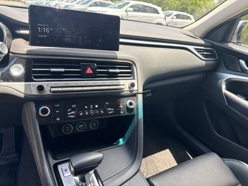 Used 2025 Genesis G70 2.5T AWD/4WD image 10