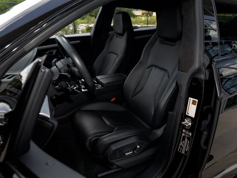 Used 2022 Lamborghini Urus AWD/4WD image 30