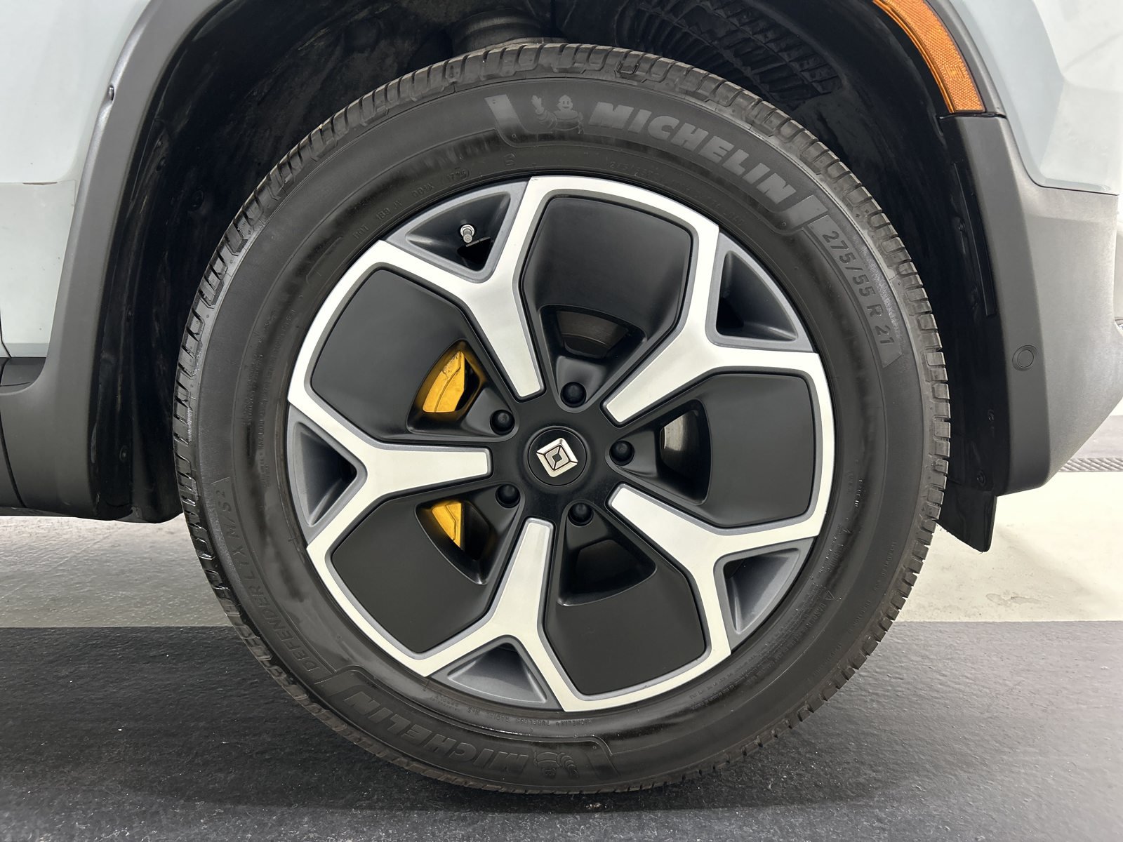 Used 2023 Rivian R1S Launch Edition Quad AWD/4WD image 11