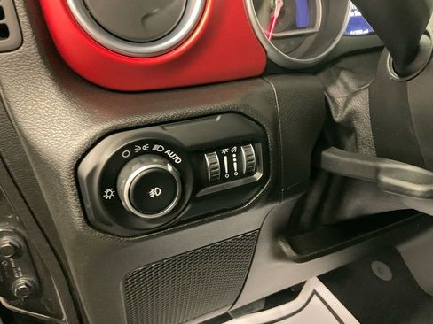 Used 2018 Jeep Wrangler Rubicon image 18
