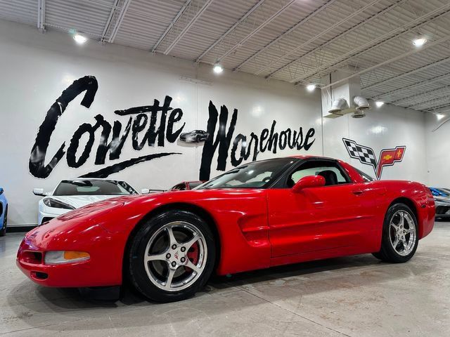 Used 2004 Chevrolet Corvette Coupe w/ Preferred Equipment Group RWD image 1