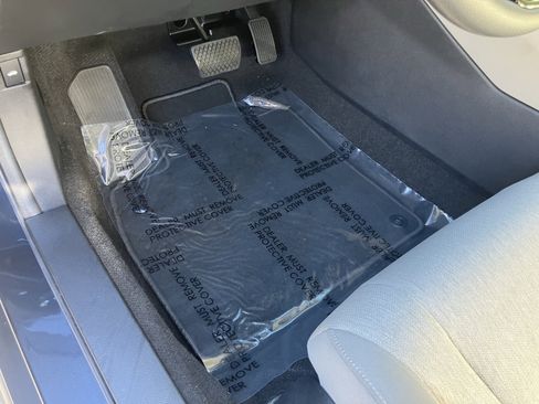 Certified 2025 Honda Accord SE image 18