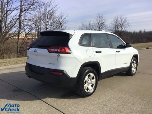 Used 2017 Jeep Cherokee Sport w/ Safety Group image 3