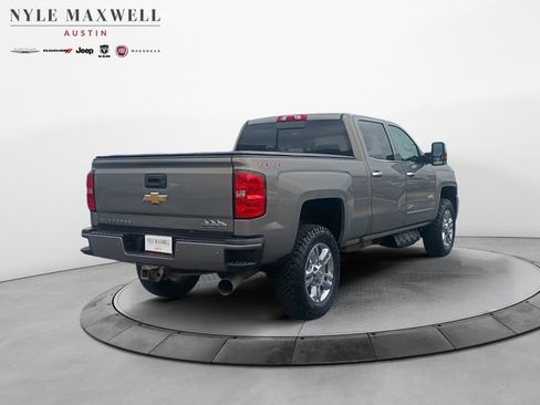 Used 2017 Chevrolet Silverado 2500 High Country AWD/4WD image 16