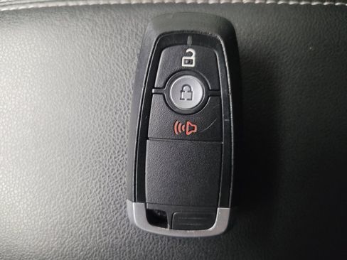 Used 2022 Ford Escape SE FWD image 32